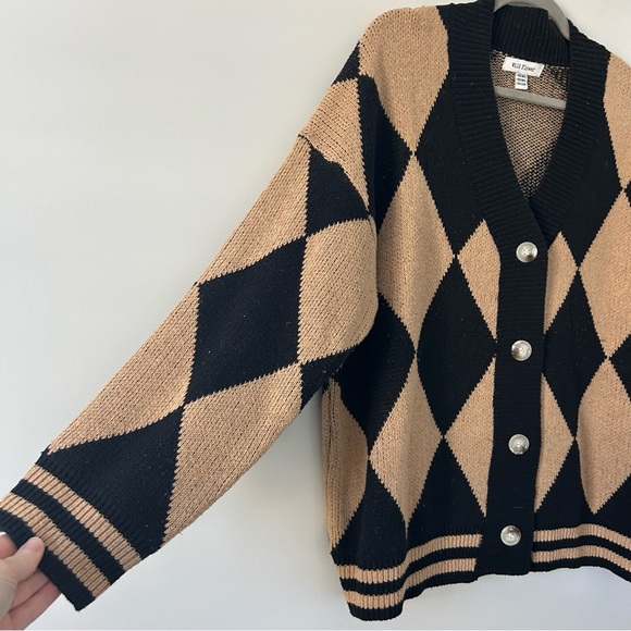 Black and Tan Argyle Women's Sweater - Picture 4 of 11